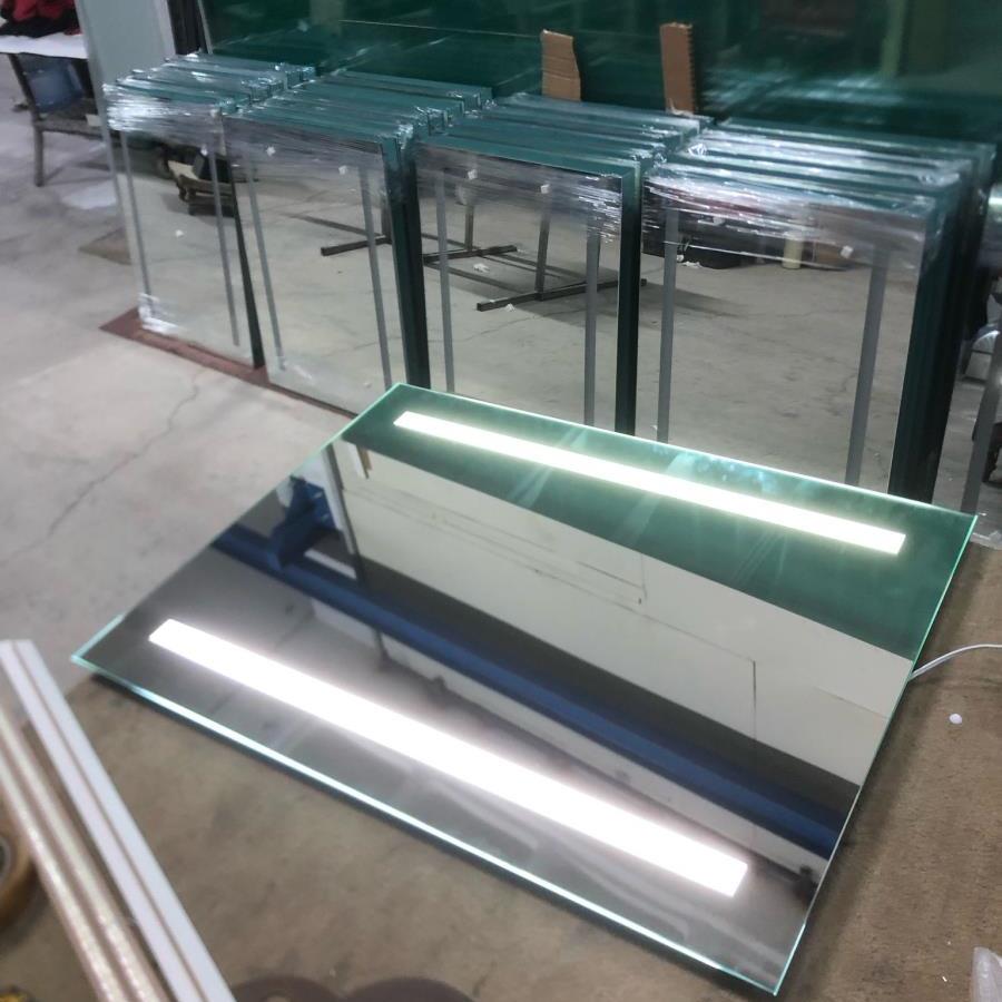 SENSÖRLÜ LEDLİ AYNA TOPTAN GÖNDERİSİ  romanya 